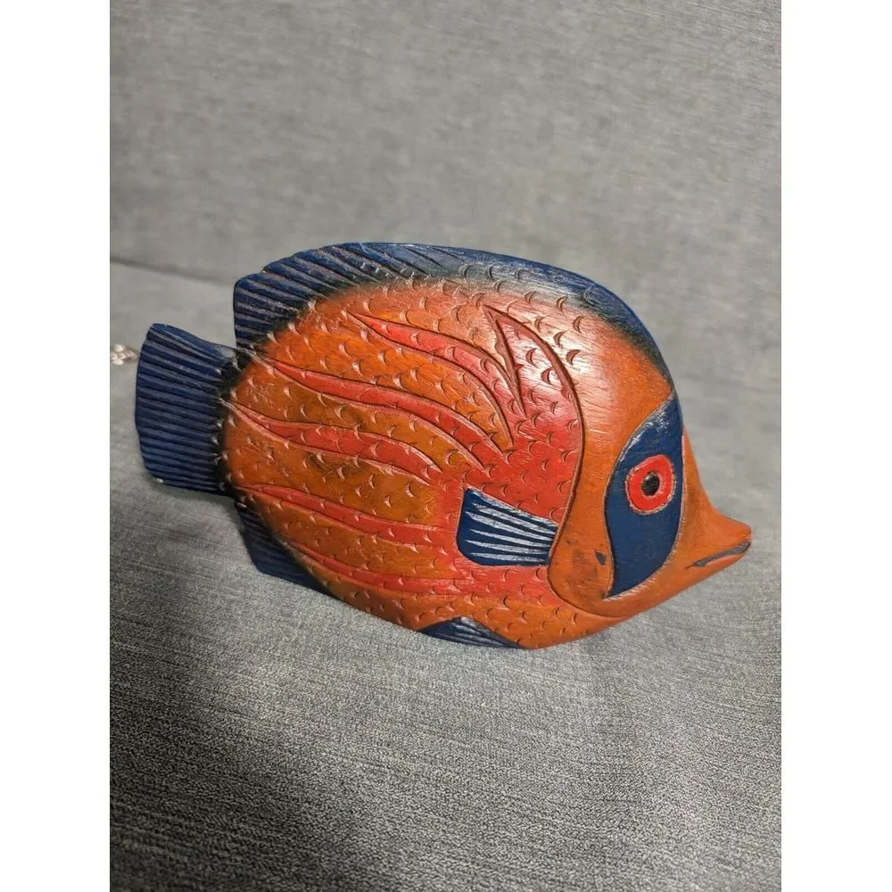 Pair‎ Of Hand Carved Wooden Fish Figures 10